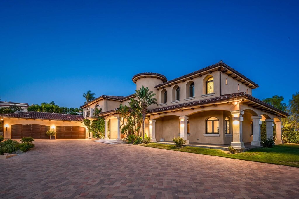 exterior-shot-of-a-luxury-home